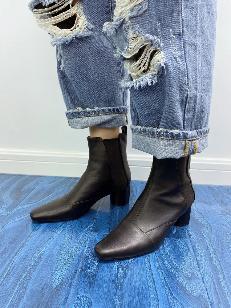 LUXE SEVEN DESIGN SQUARE TOE HEELED ANKLE BOOTS