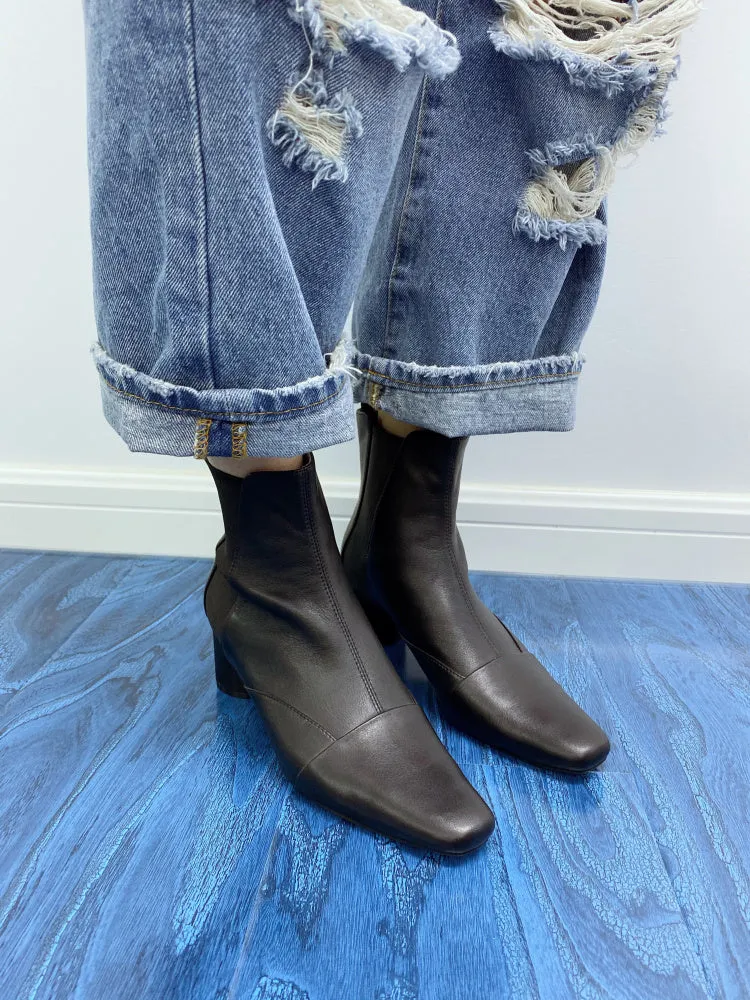 LUXE SEVEN DESIGN SQUARE TOE HEELED ANKLE BOOTS